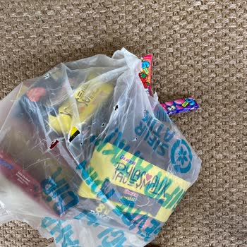 A101 Trabzon Mağazalarında Sürekli Dayanıksız Poşetler Müşterileri Mağdur Ediyor