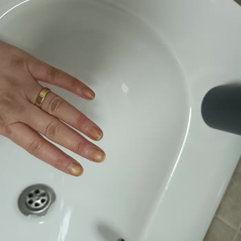 Glint Bitkisel Temizleyicide Öksürük Ve Tırnak Sararması Şikayeti