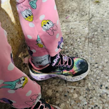 Işığı Çabuk Sönen Skechers Çocuk Ayakkabısının Değişimini Talep Ediyorum