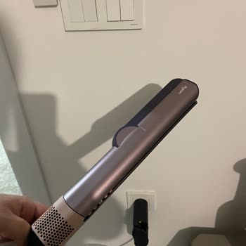 Yanlış Renk Ve Bozuk Dyson Airstrait Amber Silk Gönderildi Değişim Talebi Reddedildi