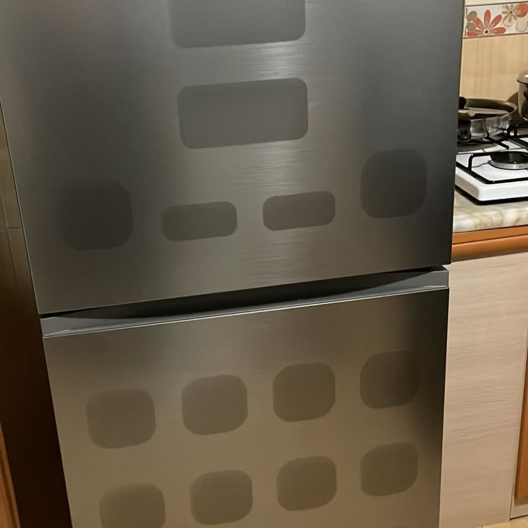 Kurulum Öncesi Güneş Lekeli Buzdolabı İçin Ücretsiz Garanti Değişimi