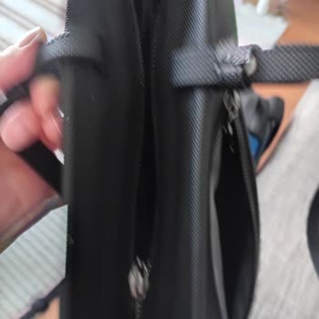 Benetton Çanta Fermuarı Tekrar Bozuldu, Hızlı Çözüm Talebi