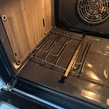 Garanti Kapsamındaki Arçelik Ankastre Fırınımdaki İç Hasar Ve Servis Hataları Nedeniyle Değişim Talebi