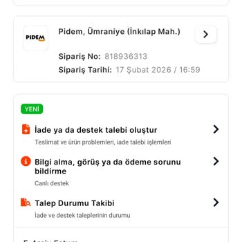 Sağlık Riski Olan Çiğ Et Ve Turşu Paketi İçindeki Kıl Yumağı