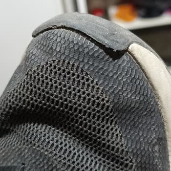 Nike Ayakkabının Kısa Sürede Yırtılması Ve Garanti Reddi