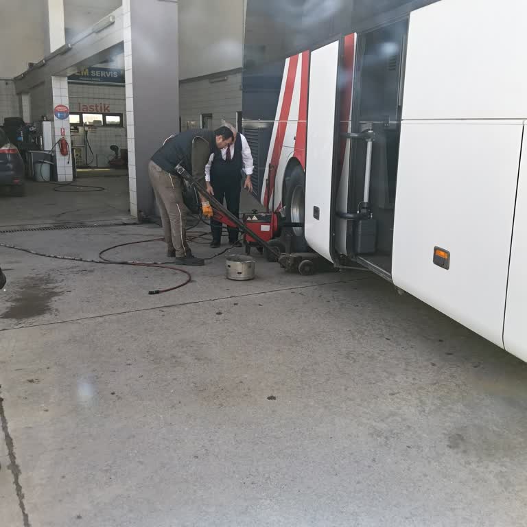 Şoförün Kaba Tutumu Ve Araçtaki Tekerlek Patlaması