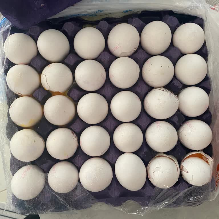 Yemeksepeti'nden Geç Gelen Siparişte Kırık Yumurta Ve İade Reddi