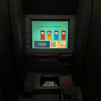 ATM Yeniden Başlatılıyor Mesajı Ardından 31.000 TL'lik Para Yatırma İşleminin Kesintiye Uğraması