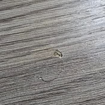 Koltukta Ahşap Çatlak Ve Bayi İlgisizliği