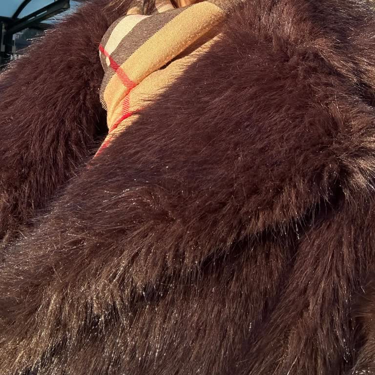 Vestiyerde Kaban Karışıklığı Ve Cevapsız Tutum