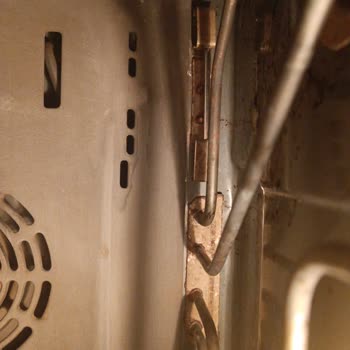 Bosch Ankastre Fırının İç Parçalarındaki Paslanma Garanti Kapsamında Onarım Talebi