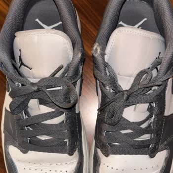 Nike Jordan Ayakkabısında Kısa Sürede Deri Çatlaması Ve Yetersiz Bilgilendirme