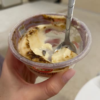 Eker Kazandibi Tatlısında Taş Bulunması Ortodonti Telimin Kırılmasına Yol Açtı