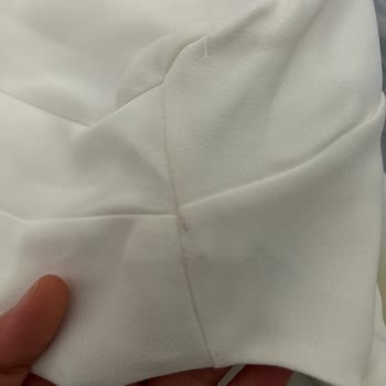 Yanıltıcı Görseller Ve Geciken Teslimat Nedeniyle 7.000 TL’lik Düğün Elbisesi İadesi Reddedildi