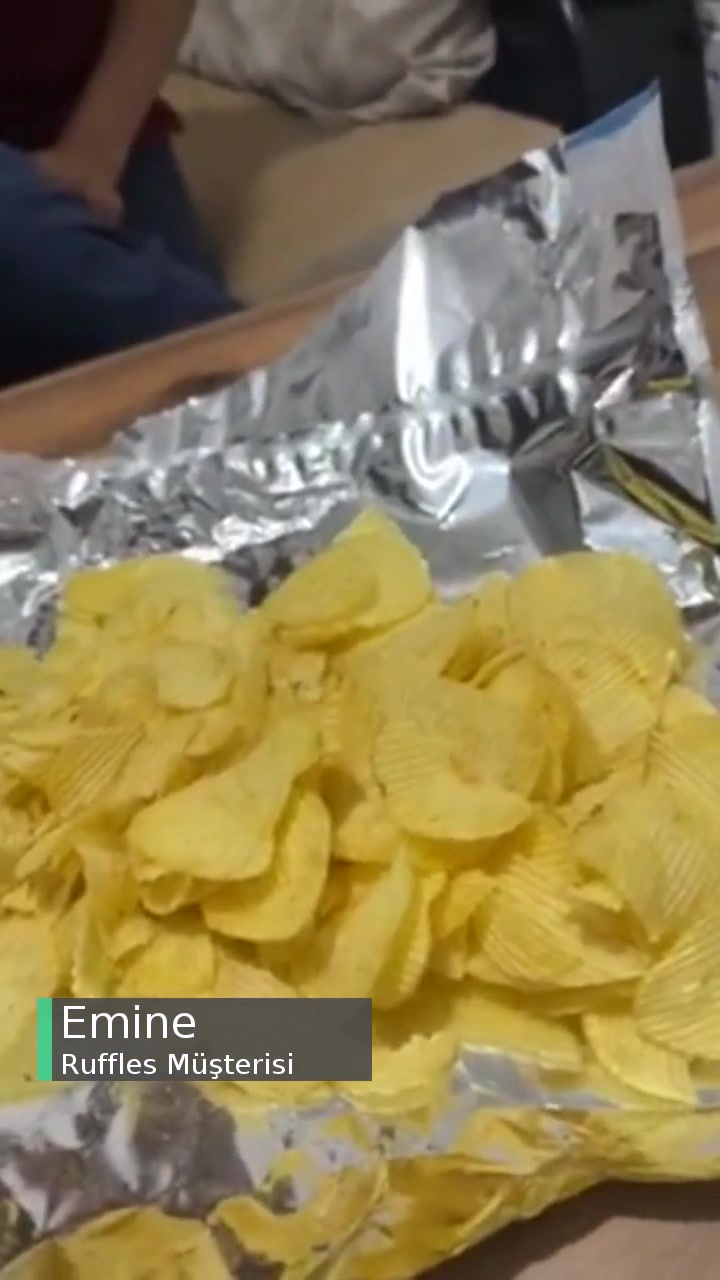 Ruffles Böcekler Örümcekli Kurtlu Şeyler Çıktı Cipsten videonun kapak resmi