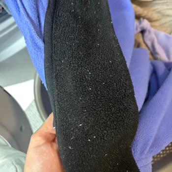 Yeni Vestel Çamaşır Makinesi Tüy Bırakarak Çamaşırları Zarar Veriyor