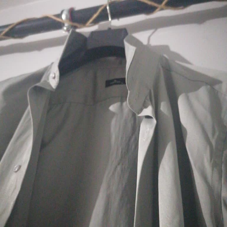 Tudors Erkek Gömleğinde Yaka Deformasyonu: 2 Gün İçinde Bozulma Ve Değişim Talebi