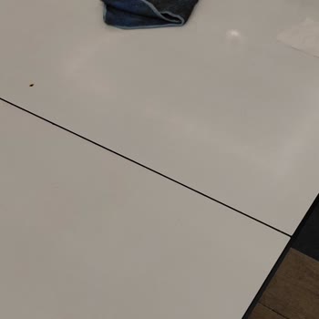 Masalar Kirli Ve Personel Hijyen Kontrolü Yapmıyor