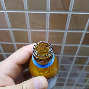 Granül Formdaki Macrol Şurubunda Kireç Gibi Sert Parçalar Ve İlaç Güvenliği Endişesi