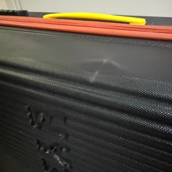 Bavulum Uçuşta Ezildi Ve Havalimanı Sorumluluk Reddi