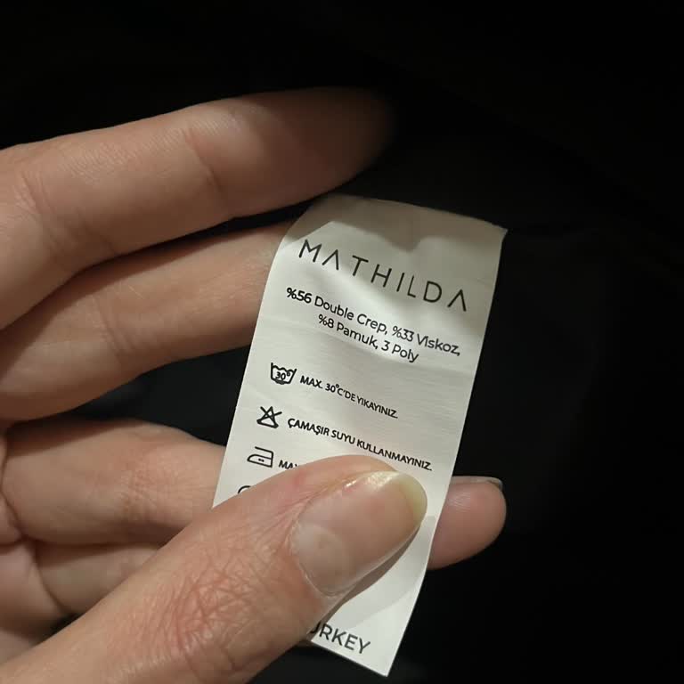 Mathilda Store’da Kruvaze Kabanın İçerik Bilgisi Yanıltıcı