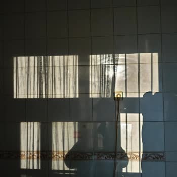 Yanlış Açılı Sokak Lambası Mahremiyet Ve Uyku Sorununa Yol Açıyor