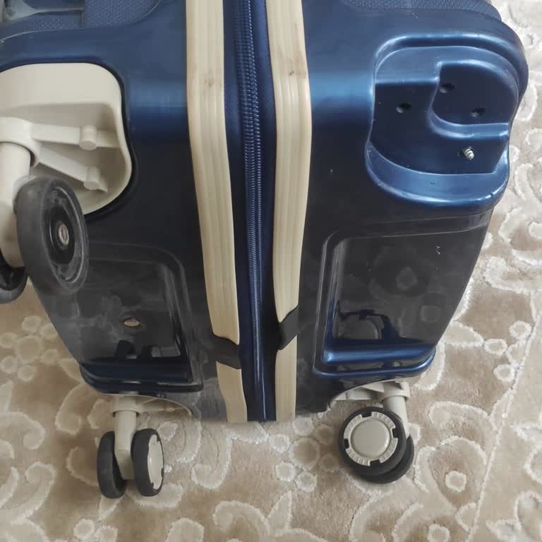 Flynas Uçuşunda Kırılan Valiz İçin Çözüm Bekleniyor