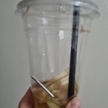 Kabile Restoranda Mango Çayda Metal Parça Hayati Tehlike