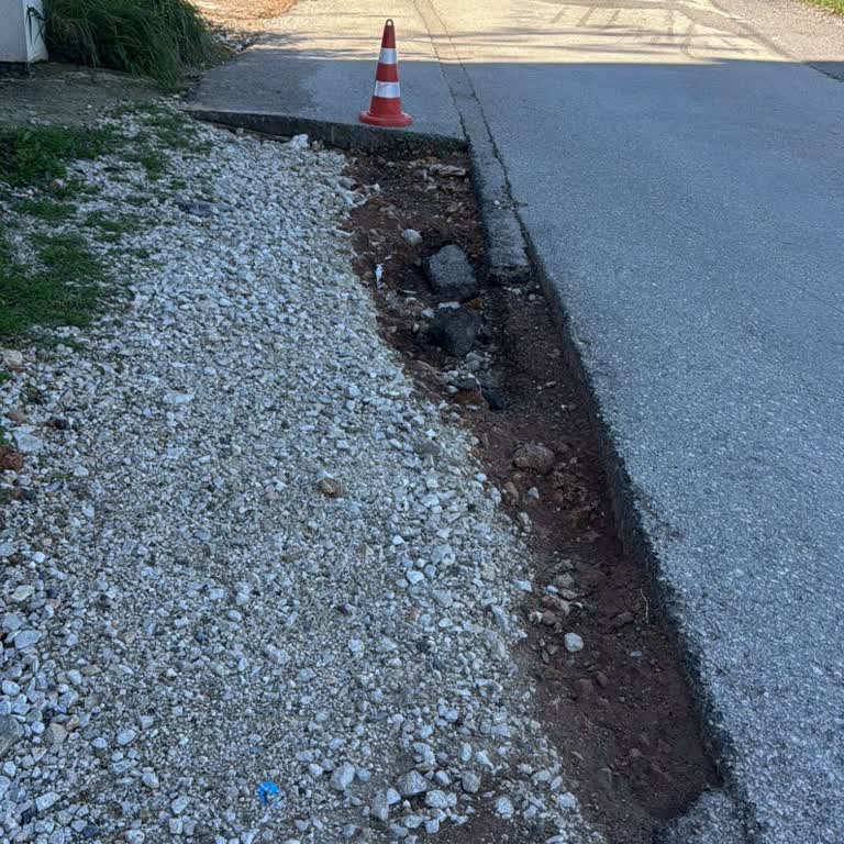 Antalya Muratpaşa Ermenek Mahallesi'nde Çukur Yol Kapatılmadı, Asat Ve Belediye Sorumsuzluğu