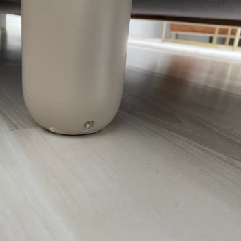 Deforme Mobilyalar Ve Çalışanların Rahatsız Edici Davranışı