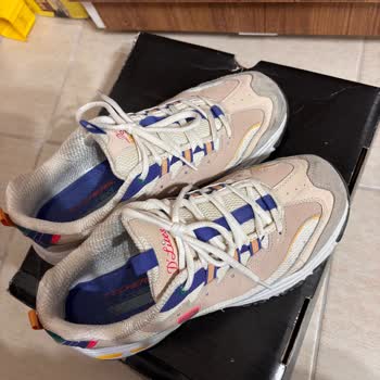 Garanti Kapsamındaki Skechers D'Lite Ayakkabısının Dikiş Açılması Ve Çözüm Talebi