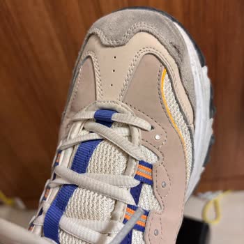 Garanti Kapsamındaki Skechers D'Lite Ayakkabısının Dikiş Açılması Ve Çözüm Talebi