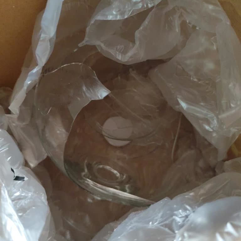 Kırık Ürün Ve Cevapsız Müşteri Hizmetleri