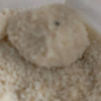 Macro Center'dan Satın Alınan Wefood Badem Ununda Siyah Yabancı Maddeler Ve İade Talebi