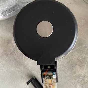 Servis Sonrası Parçalanmış Su Isıtıcısı Ve Mağazanın Yanıtsızlığı