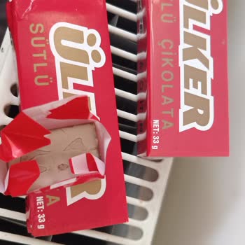 Ülker Sütlü Çikolata Napoliten 33 Gr'de Bozuk Ürün Ve Cevapsız Şikayet