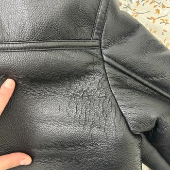 Bershka Deri Görünümlü Montta Hızlı Yırtılma Ve Değişim Reddi