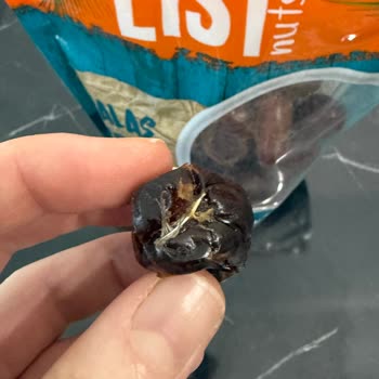 BİM List Nuts Hurma’da Kuş Tüyü Ve İade Talebi