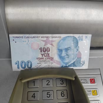 Garanti Bankası ATM'den Çıkan Sahte 100 TL Banknotu İçin Hızlı Çözüm Talebi