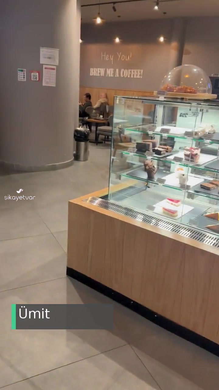 Gloria Jean's Coffees Personel Yok videonun kapak resmi