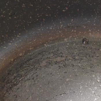 Kaplaması Soyulan Tencere Seti Sağlık Riski Oluşturuyor, Garanti Süresi Nedeniyle Şikayet