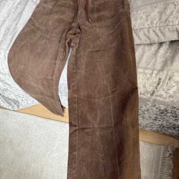 İlk Yıkamada Renk Solan Pantolon İçin Değişim Ve İade Talebi