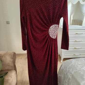 Liva Tesettür Ürün Görselleriyle Uyuşmuyor Ve İletişimsiz Kalınması Nedeniyle Tam İade Talebi