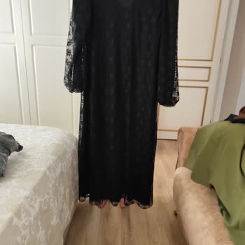 Liva Tesettür Ürün Görselleriyle Uyuşmuyor Ve İletişimsiz Kalınması Nedeniyle Tam İade Talebi