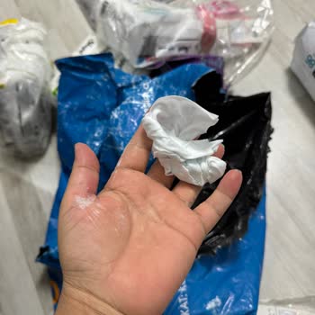 Kimyasal Dolu Sırılsıklam Ürün Ve Bebek Sağlığı Endişesi