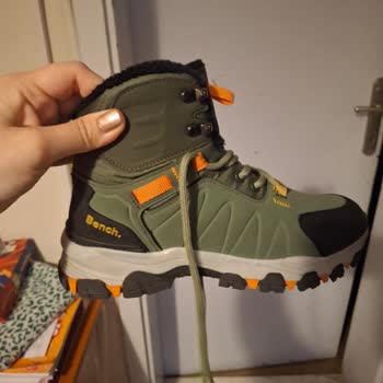 Deichmann'dan Alınan Su Geçirmez Bot İlk Kullanımda Su Aldı