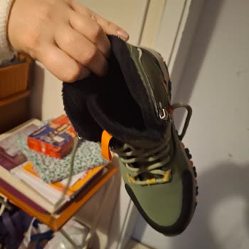 Deichmann'dan Alınan Su Geçirmez Bot İlk Kullanımda Su Aldı