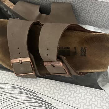 Kullanılmış Görünen Birkenstock Terlik Teslimatı Ve Tam İade Talebi
