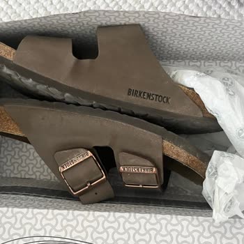 Kullanılmış Görünen Birkenstock Terlik Teslimatı Ve Tam İade Talebi