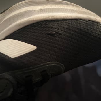 Adidas Galaxy 7M Ayakkabısının Bir Ayda Yırtılan File Kısmı Kalite Sorunu